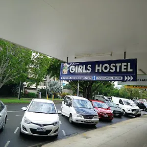 Hostel Girls, Cairns